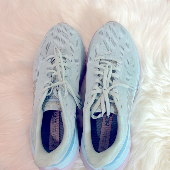 Hoka One One /Profly Women’s 8.5 athletic shoes - Picture 2 of 4